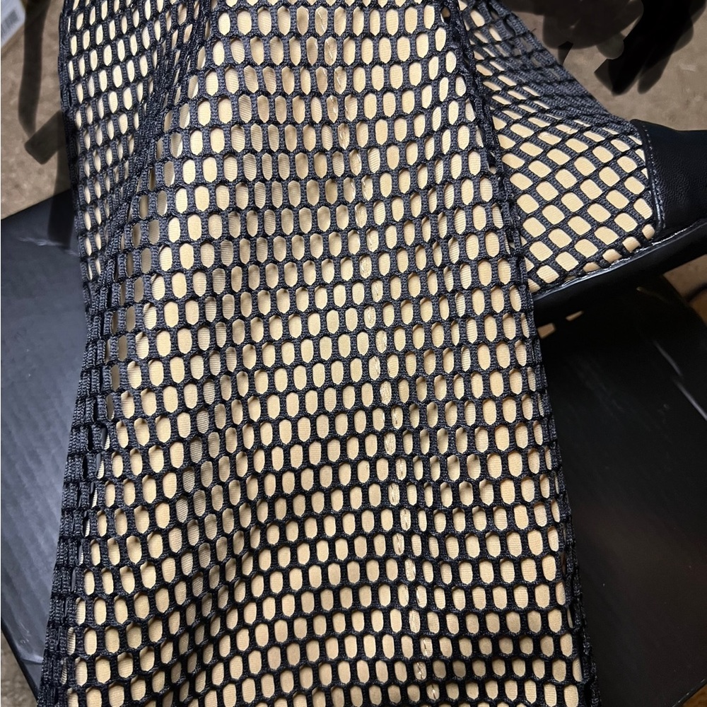 Fishnet knee length boots - Picture 2 of 5